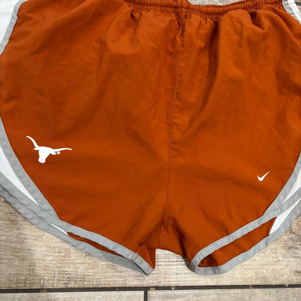 Women's Nike Texas Longhorns Spring Break Tempo Short Size Medium Orange - Picture 2 of 5